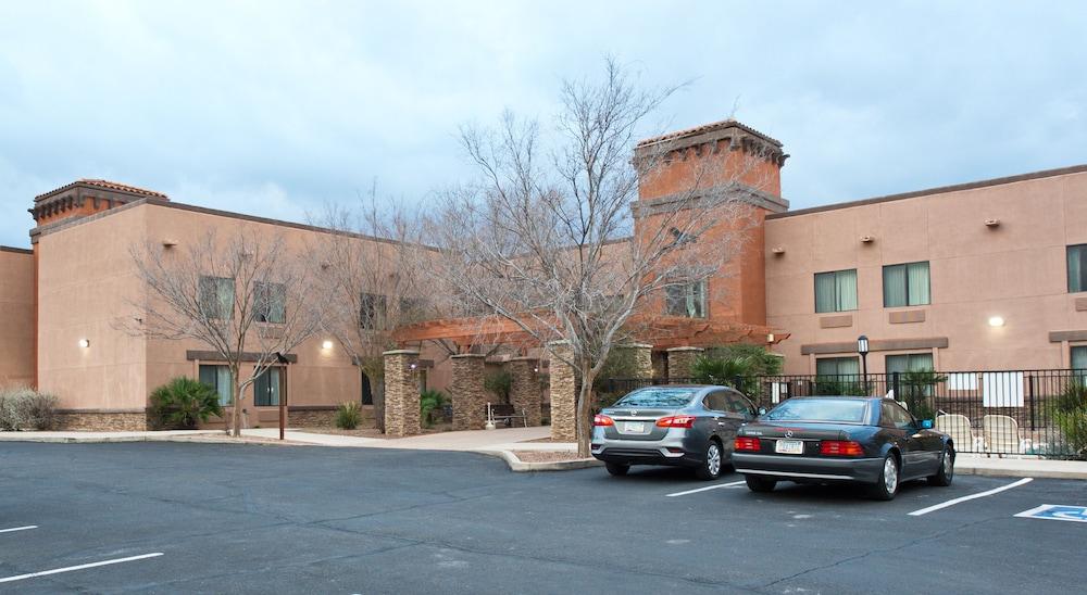 Tombstone Grand Hotel, A Baymont By Wyndham Exterior photo